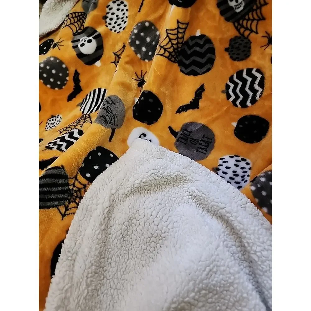 Trick Or Treat Fleece Lined 50x60 Soft Plush Throw Blanket Spider Pumpkin Skull